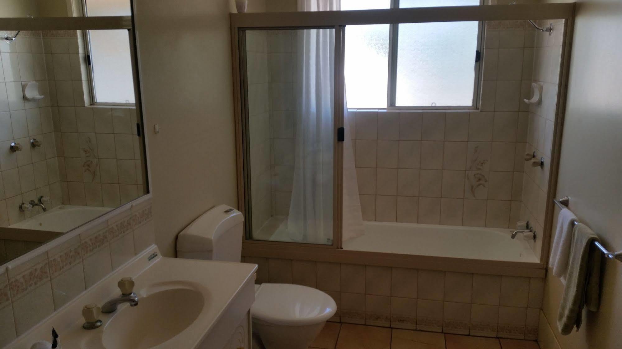 Clifford Park Motor Inn Toowoomba Esterno foto