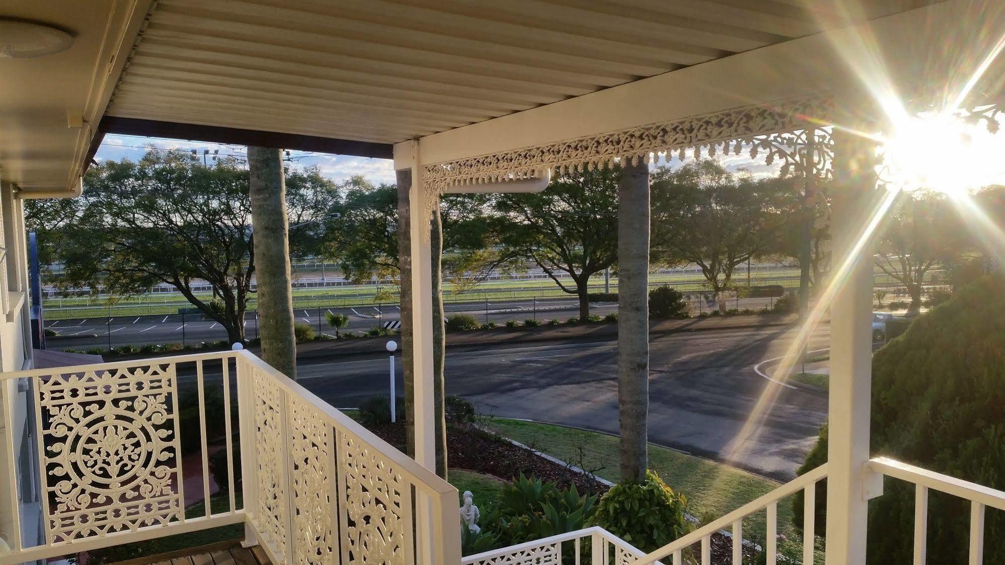 Clifford Park Motor Inn Toowoomba Esterno foto