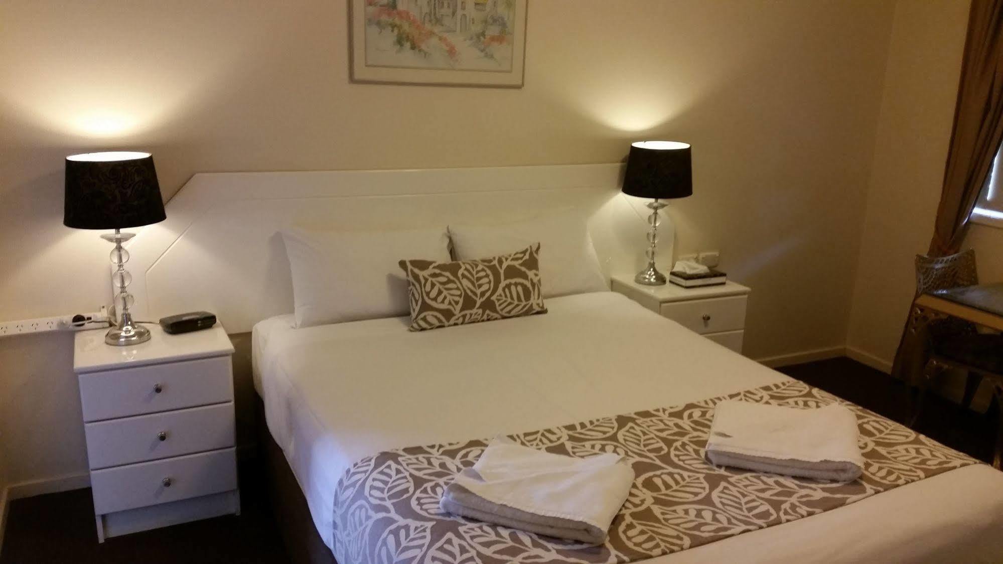 Clifford Park Motor Inn Toowoomba Esterno foto